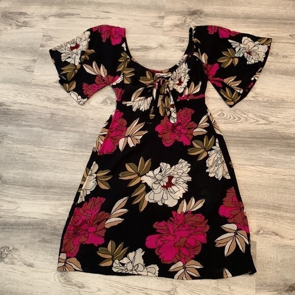 NWOT Billabong Floral dress. Size XS. - Picture 5 of 6